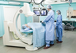 На ангиографе НИПК «Электрон» проведена операция по стентированию коронарных артерий